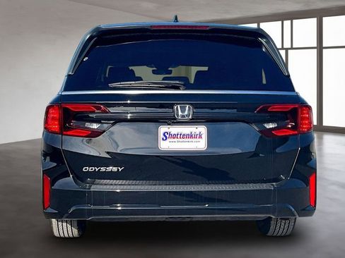 New 2026 Honda Odyssey EX-L image 4