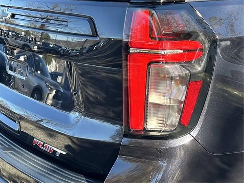 Used 2024 Chevrolet Suburban RST image 12
