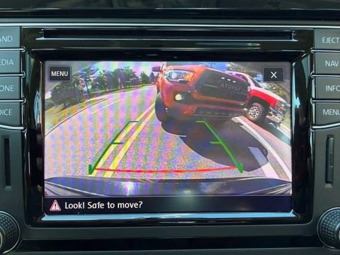 Used 2017 Volkswagen Jetta SEL FWD image 25