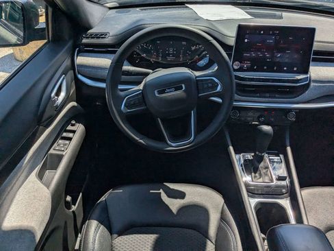 Used 2024 Jeep Compass Latitude AWD/4WD image 15