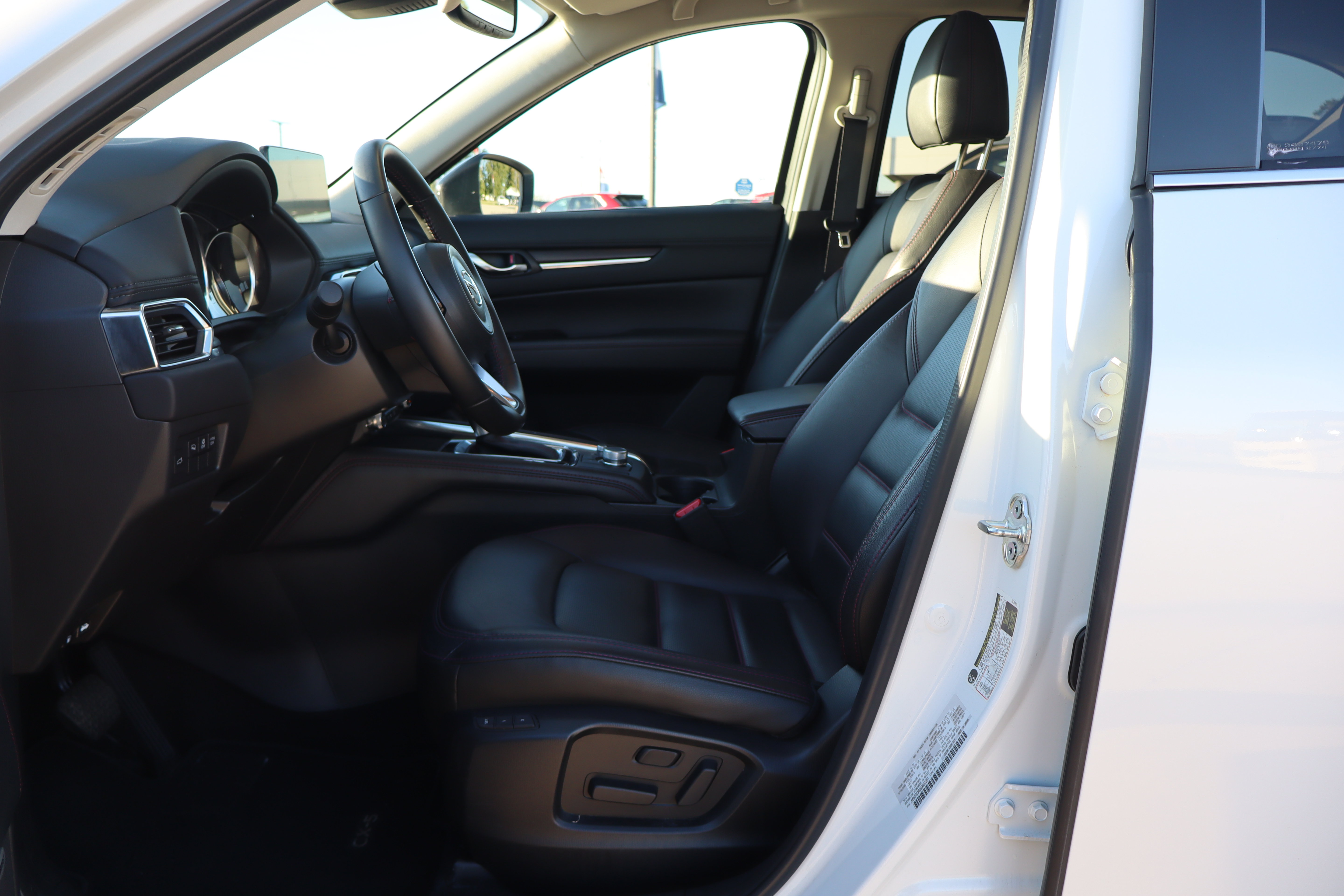 Used 2025 MAZDA CX-5 Carbon Edition AWD/4WD image 9