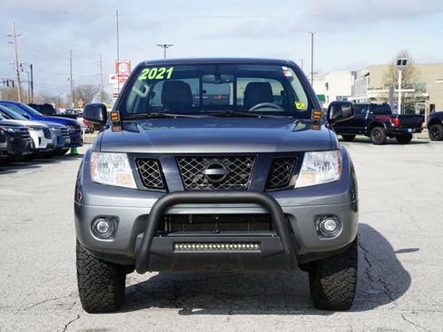 Used 2021 Nissan Frontier SV w/ Midnight Edition Floor Mats image 2