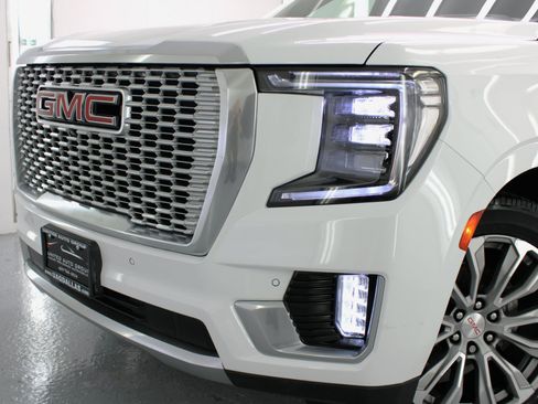 Used 2021 GMC Yukon XL Denali w/ Denali Ultimate Package image 21