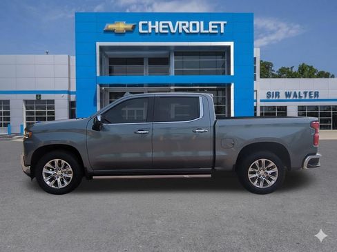 Used 2021 Chevrolet Silverado 1500 LTZ w/ Z71 Off-Road Package AWD/4WD image 2