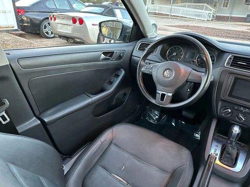 Used 2012 Volkswagen Jetta SE image 22
