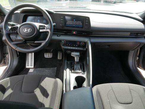 Certified 2025 Hyundai Elantra Sport FWD image 21