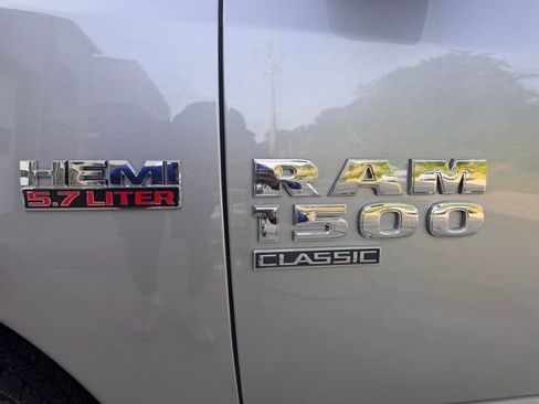 Used 2024 RAM 1500 Tradesman w/ Chrome Appearance Group RWD image 15