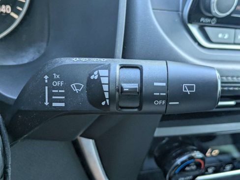 Used 2023 Nissan Rogue SV FWD image 28