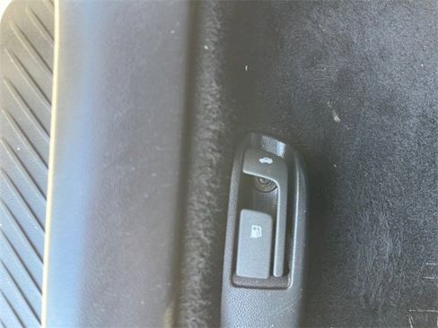 Used 2008 MAZDA MAZDA3 i Sport image 23