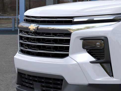 New 2026 Chevrolet Traverse LT w/ Sun and Wheel Package FWD image 13