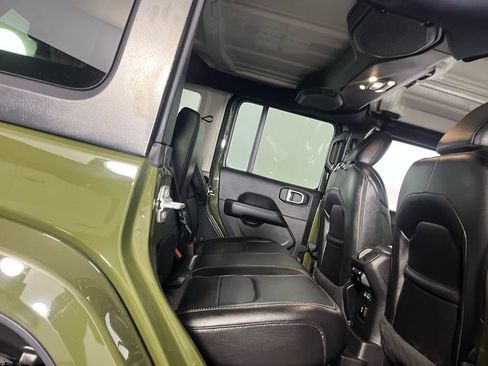 Used 2022 Jeep Wrangler Unlimited Sahara w/ Cold Weather Group image 29