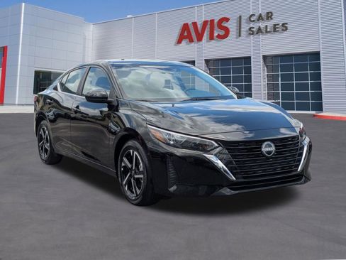 Used 2025 Nissan Sentra SV image 3