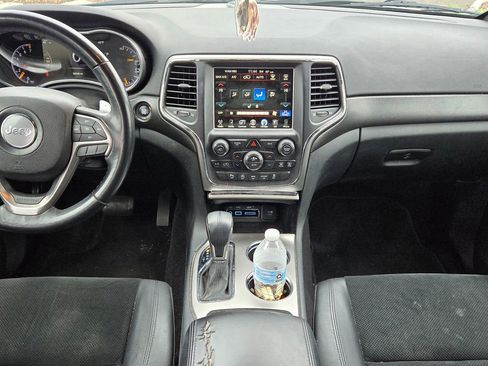 Used 2017 Jeep Grand Cherokee Altitude image 11
