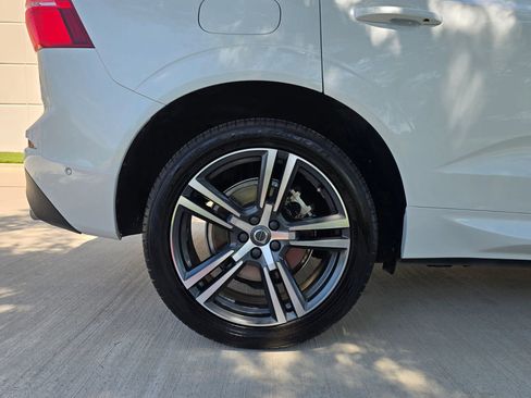 Used 2018 Volvo XC60 T6 Momentum w/ Vision Package AWD/4WD image 48