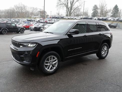 New 2025 Jeep Grand Cherokee Laredo X w/ Luxury Tech Group I image 10
