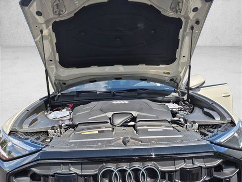 Used 2025 Audi Q8 Premium Plus AWD/4WD image 24