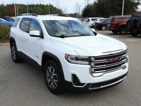 Used 2023 GMC Acadia SLT image 3