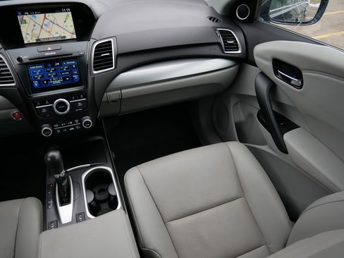 Used 2018 Acura RDX w/ Tech & AcuraWatch Plus Pkg image 11