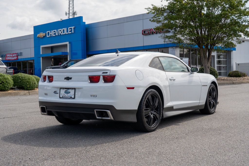 Used 2011 Chevrolet Camaro SS RWD image 7