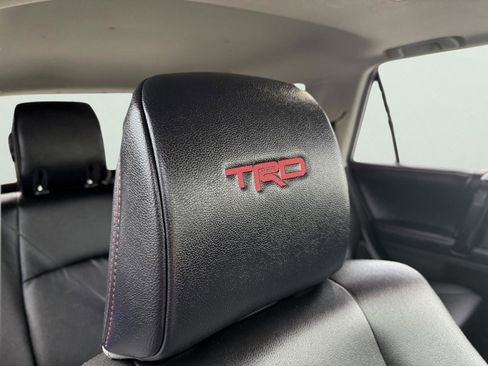 Used 2018 Toyota 4Runner TRD Off-Road Premium w/ TRD Performance Package image 34