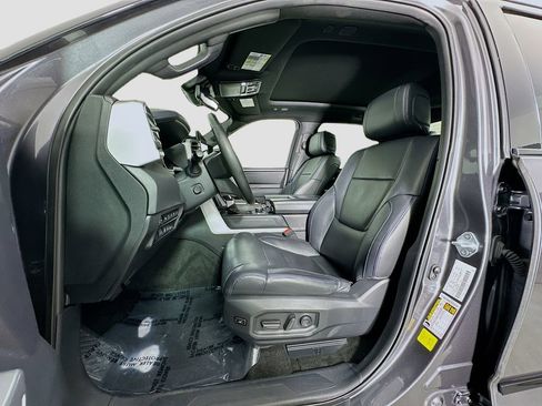 Used 2023 Toyota Tundra Platinum image 5