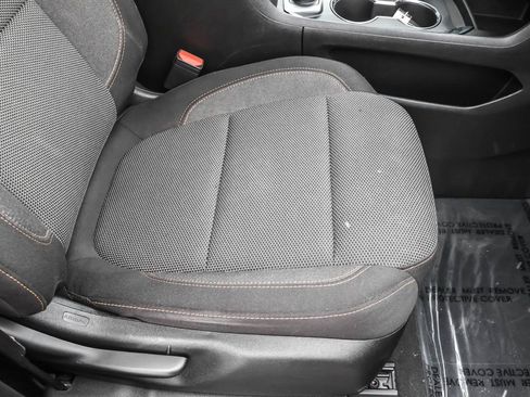 Used 2018 Chevrolet Traverse LT image 37