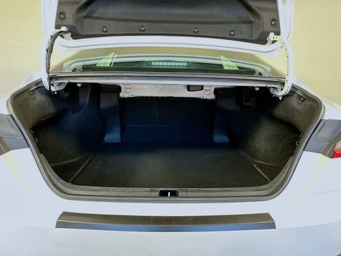 Used 2025 Toyota Camry LE image 25