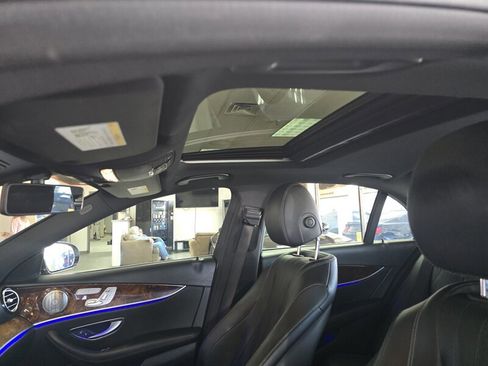Used 2017 Mercedes-Benz E 300 image 31