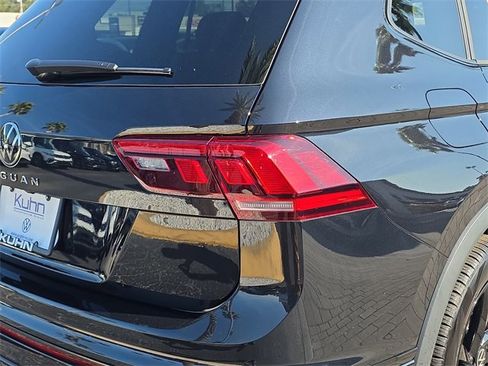 Certified 2024 Volkswagen Tiguan SE R-Line image 8