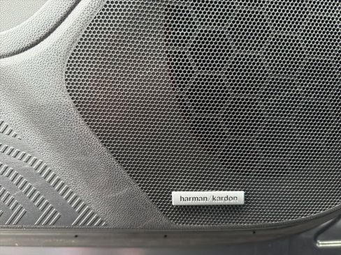 Certified 2025 Subaru Forester Limited image 14