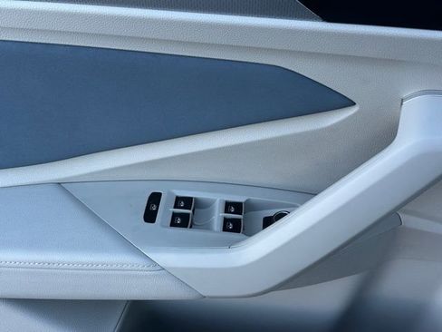 New 2026 Volkswagen Jetta SE image 22