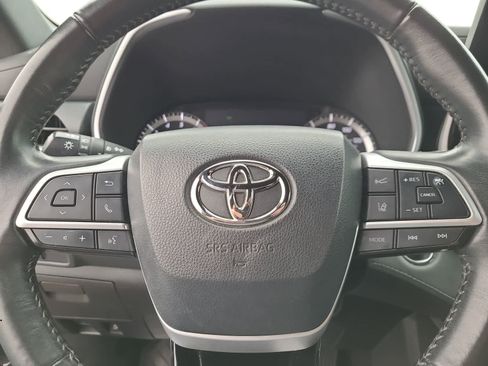 Used 2023 Toyota Highlander XSE image 23