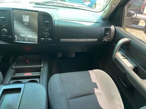 Used 2007 Chevrolet Silverado 1500 LT w/ 2LT Audio Package AWD/4WD image 15