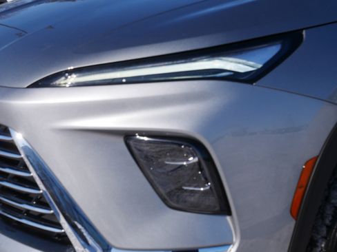 Used 2025 Buick Enclave Preferred image 16