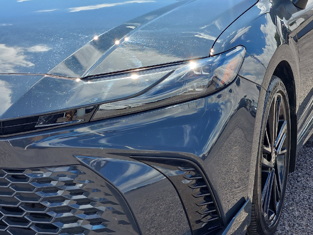 Used 2025 Toyota Camry XSE FWD image 7