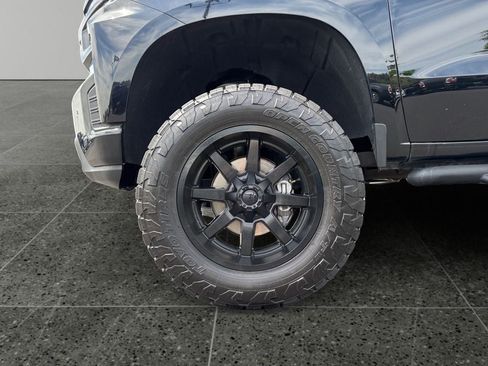 Used 2022 Chevrolet Silverado 1500 LT Trail Boss AWD/4WD image 4