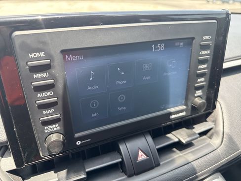 Certified 2021 Toyota RAV4 XLE FWD image 19