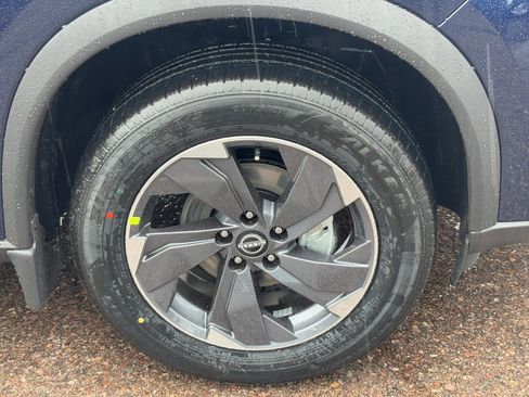 New 2026 Nissan Rogue SV image 10