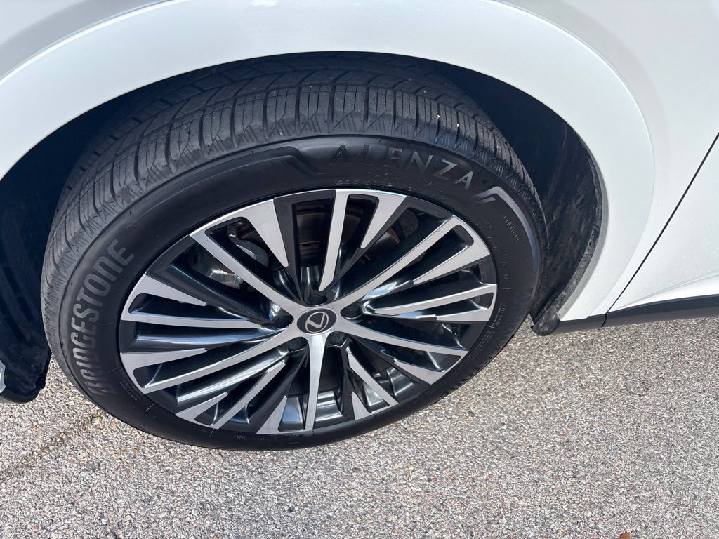 Used 2026 Lexus RX 350 Premium Plus w/ Accessory Package (Z1) FWD image 9