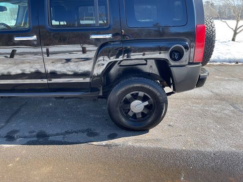 Used 2008 HUMMER H3 Luxury w/ Chrome Appearance Package image 36