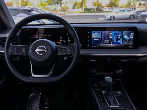 New 2026 Nissan Kicks SV image 22