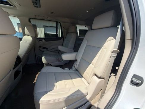 Used 2017 GMC Yukon Denali w/ Open Road Package AWD/4WD image 15