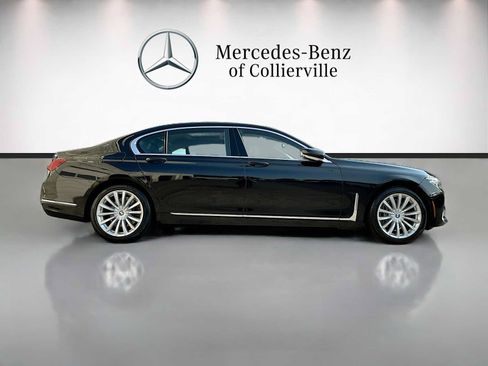 Used 2021 BMW 740i w/ Premium Package RWD image 4