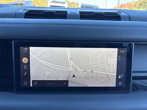 Used 2023 Land Rover Defender 110 X-Dynamic SE image 22