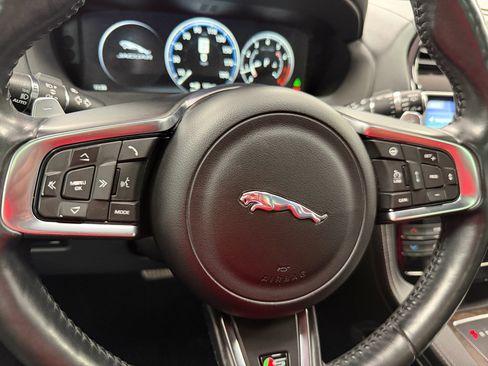 Used 2017 Jaguar F-PACE S image 18