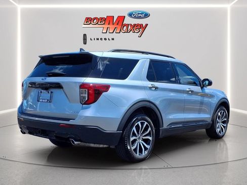 Used 2023 Ford Explorer ST-Line w/ Class IV Trailer Tow Package AWD/4WD image 4