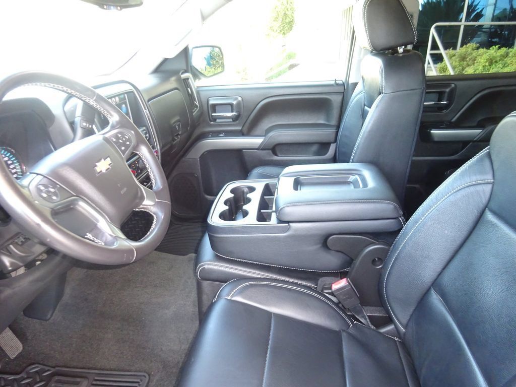 Used 2018 Chevrolet Silverado 1500 LT w/ All Star Edition RWD image 12