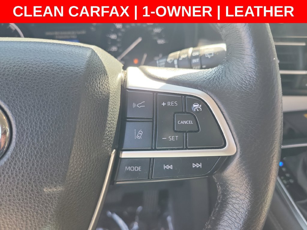 Used 2025 Toyota Sienna XLE FWD image 30