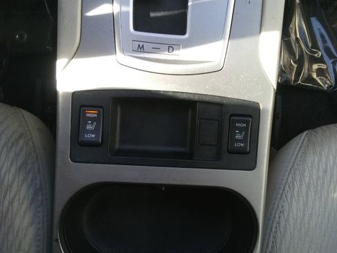 Used 2011 Subaru Outback 2.5i Premium image 13