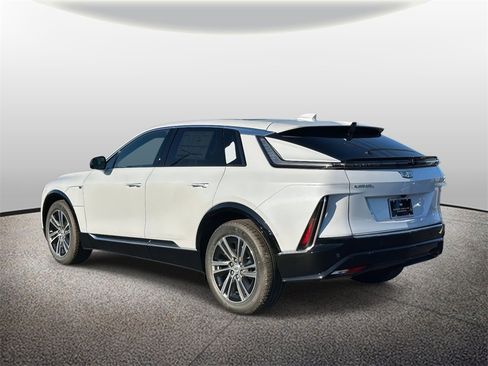 New 2026 Cadillac Lyriq Luxury image 4
